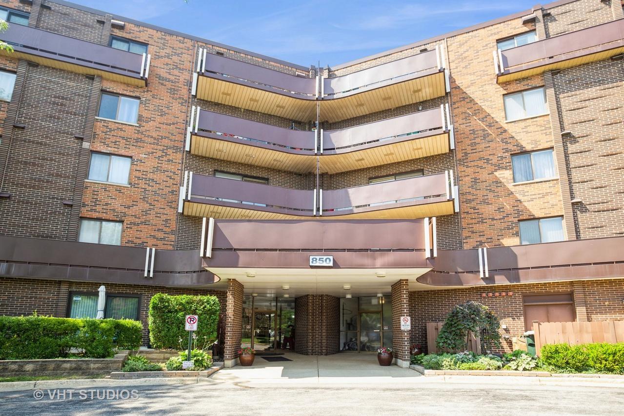 850 Wellington Ave. #310, Elk Grove Village, IL 60007