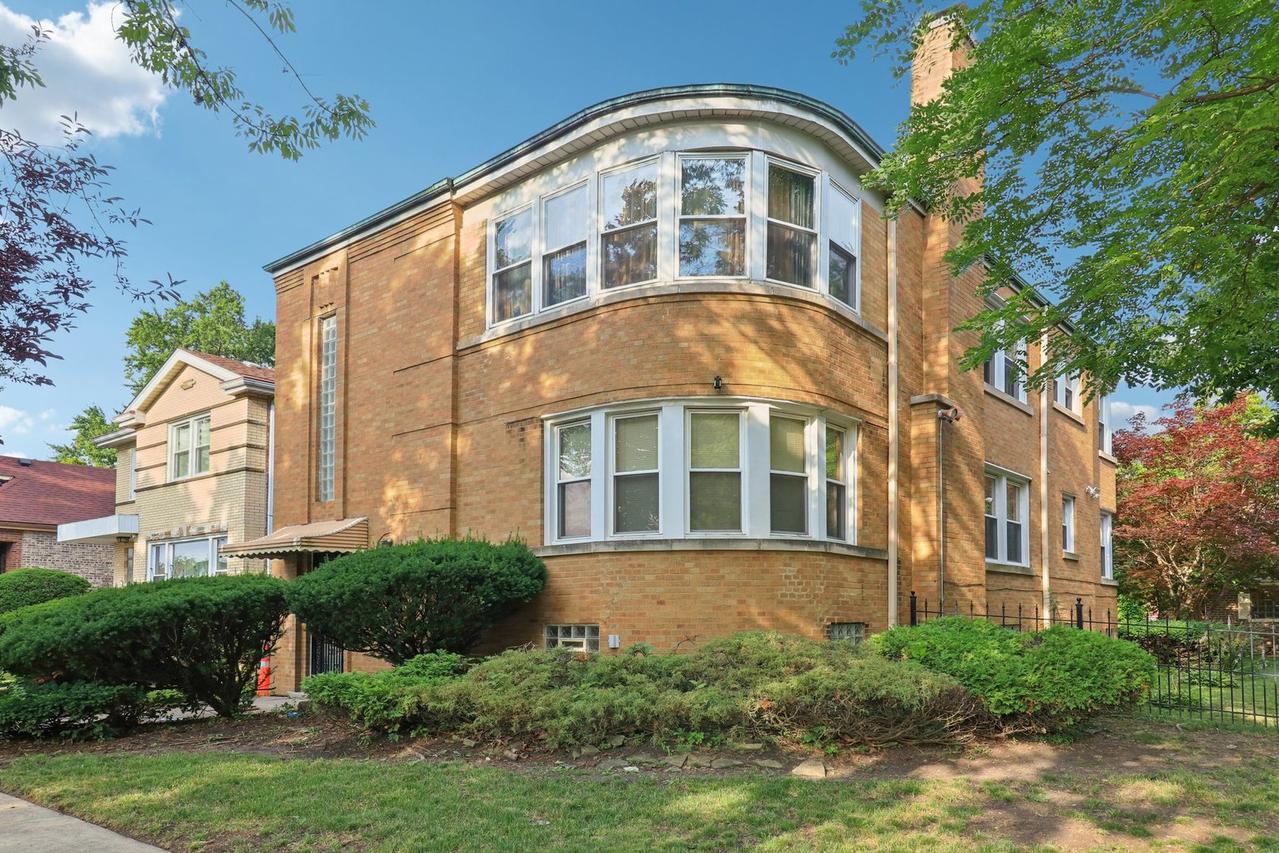 8400 S Honore St., Chicago, IL 60620