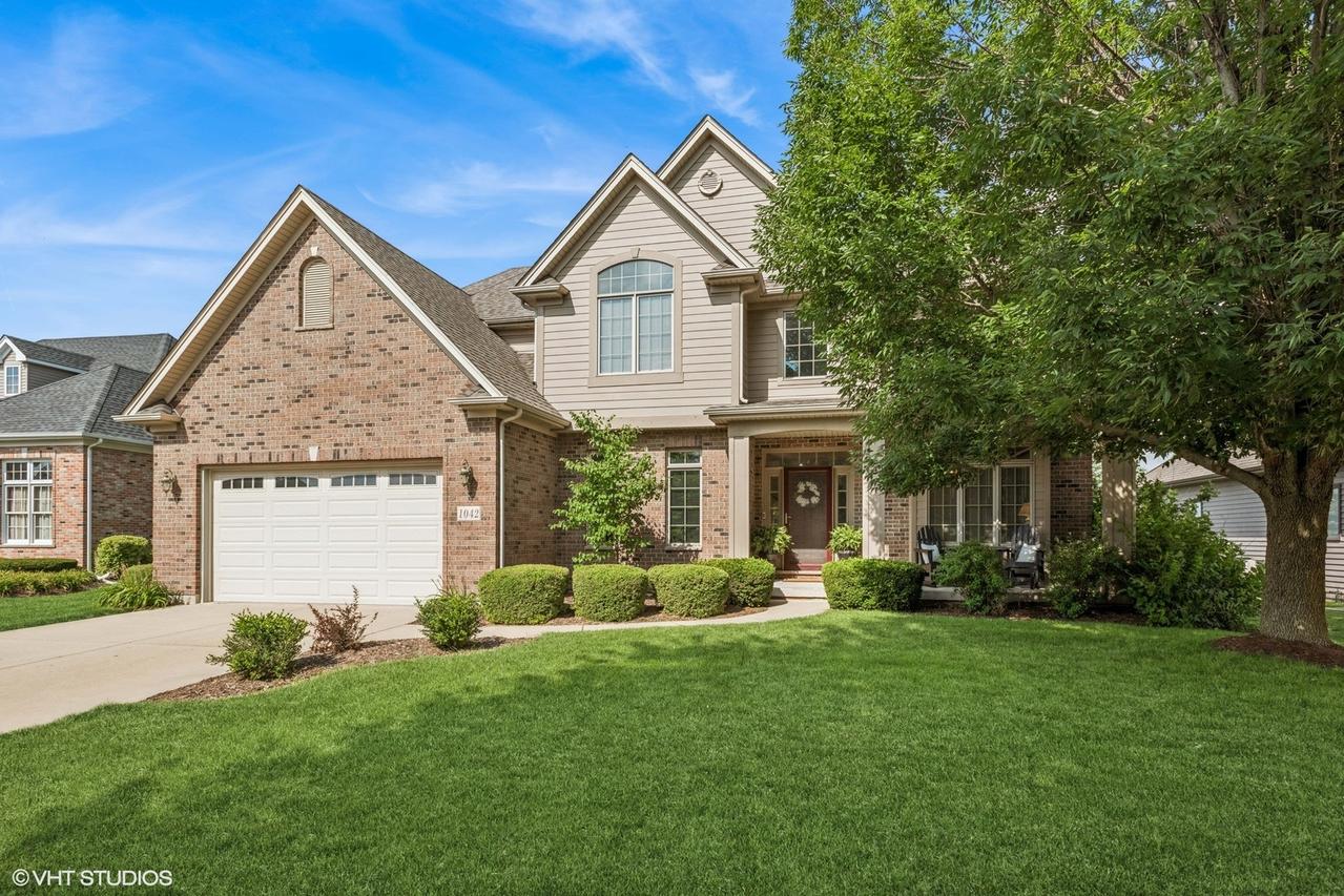 1042 Oak St., Sugar Grove, IL 60554