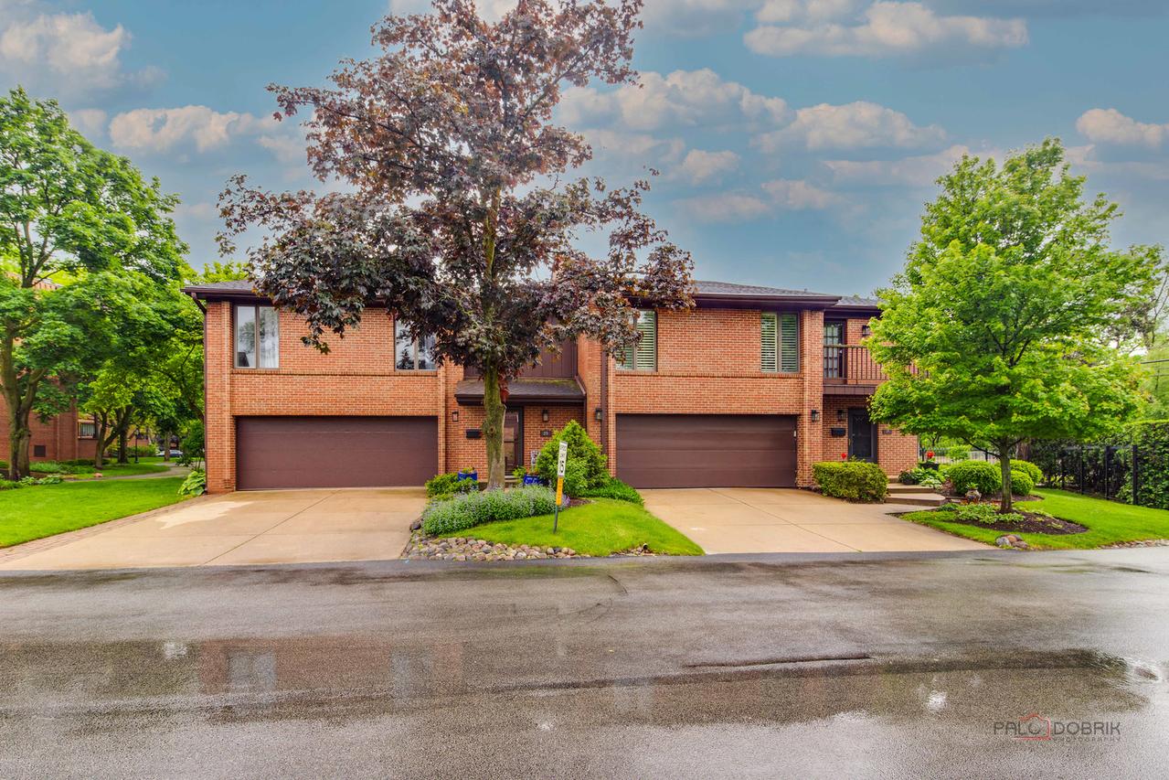 25 Boardwalk Pl., Park Ridge, IL 60068