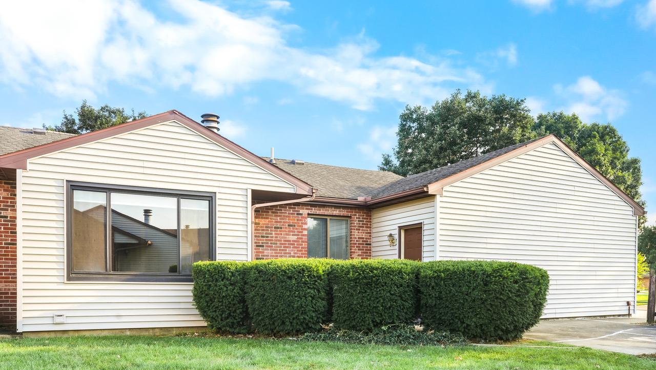 904 Pomona Dr., Champaign, IL 61822