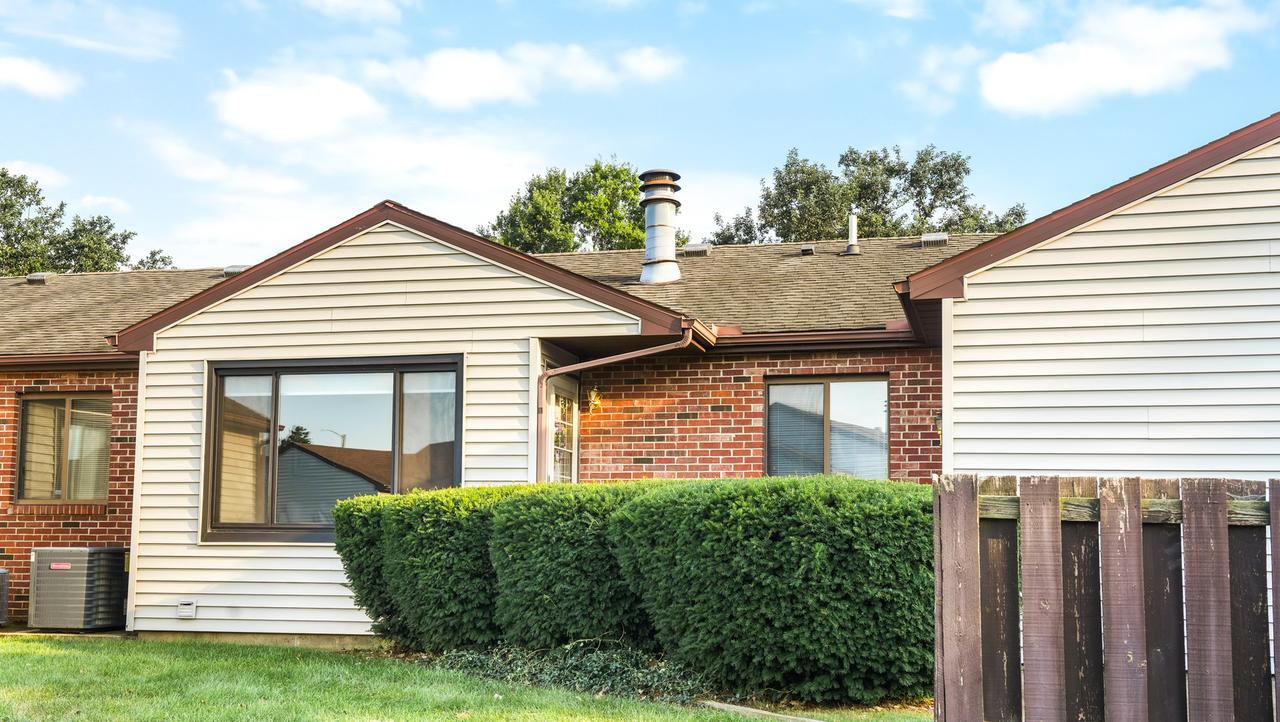 904 Pomona Dr., Champaign, IL 61822