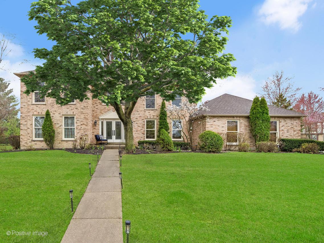 1000 Surrey Ln., Itasca, IL 60143