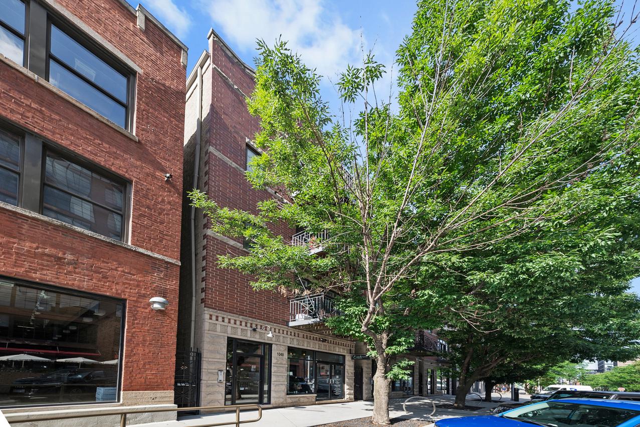 1048 W Fulton St. #4, Chicago, IL 60607