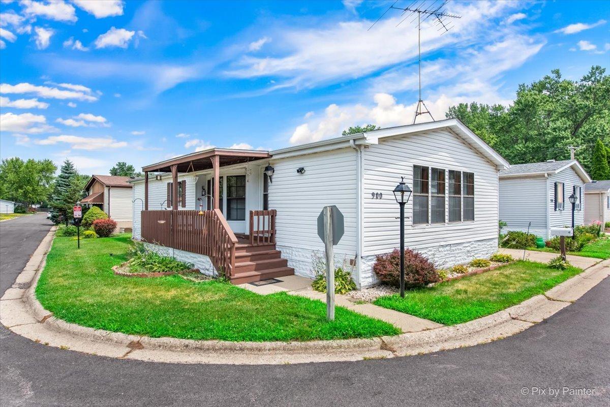 900 Rodney Ln., Elgin, IL 60120