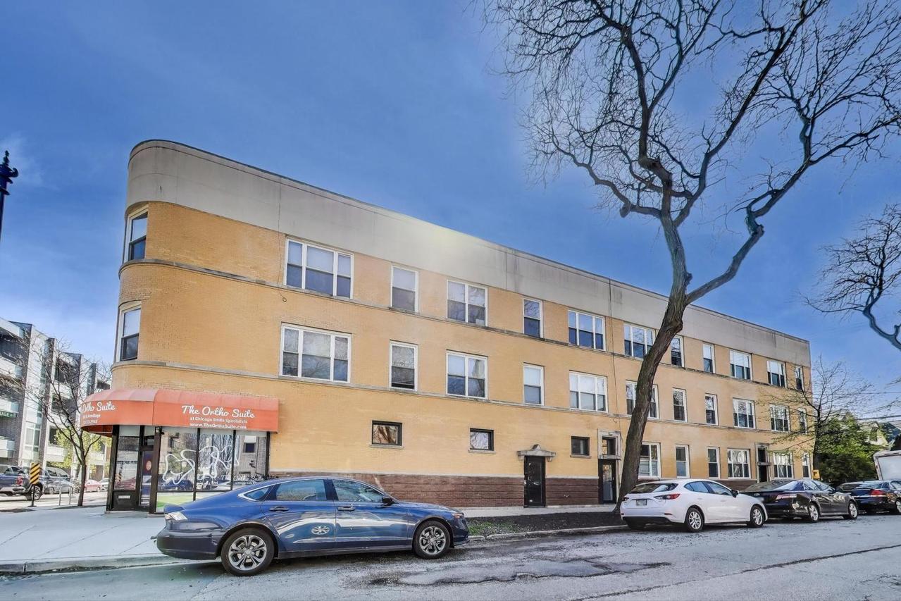 1949 N Whipple St. #1, Chicago, IL 60647