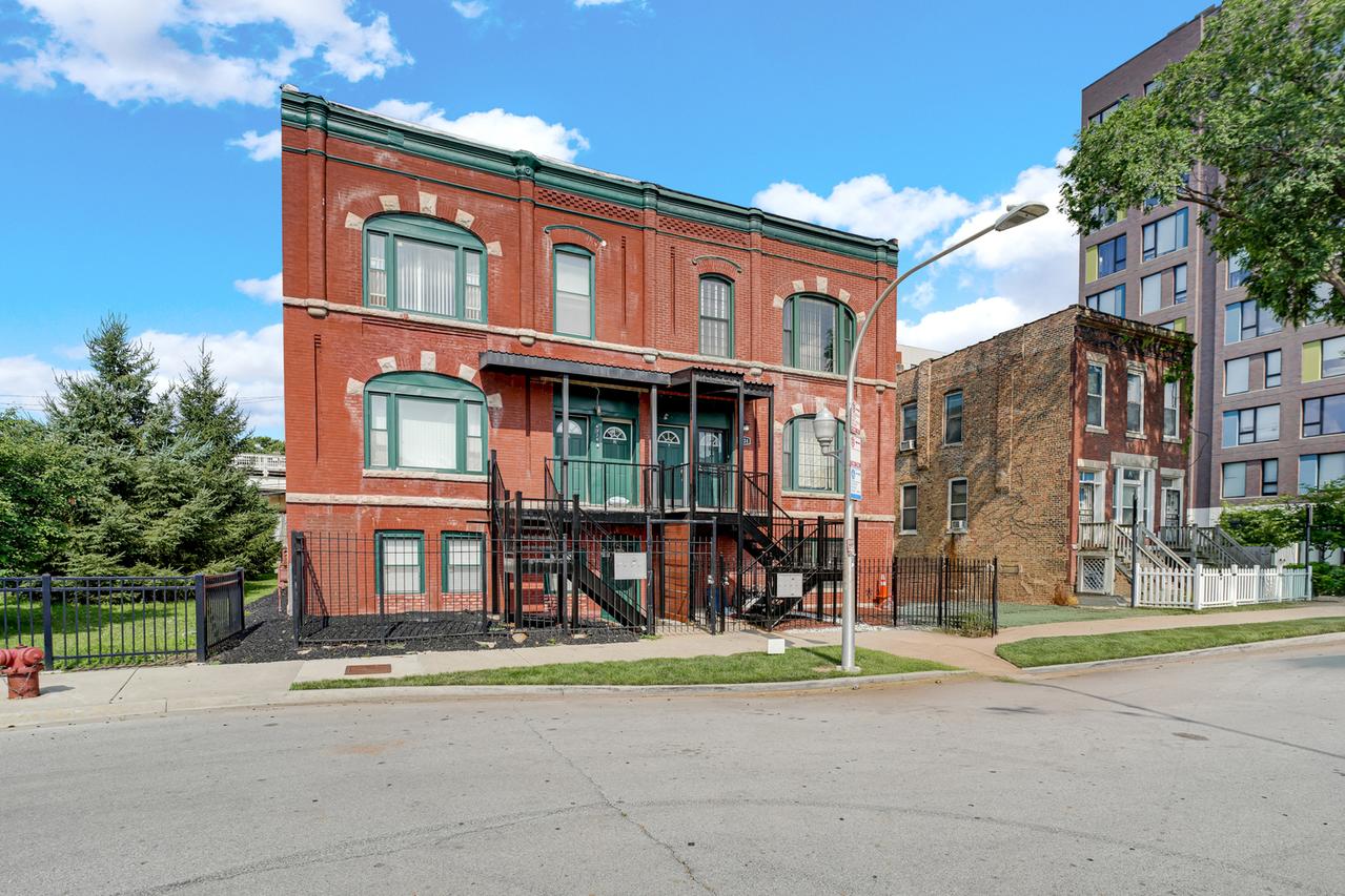 4326 S Calumet Ave., Chicago, IL 60653