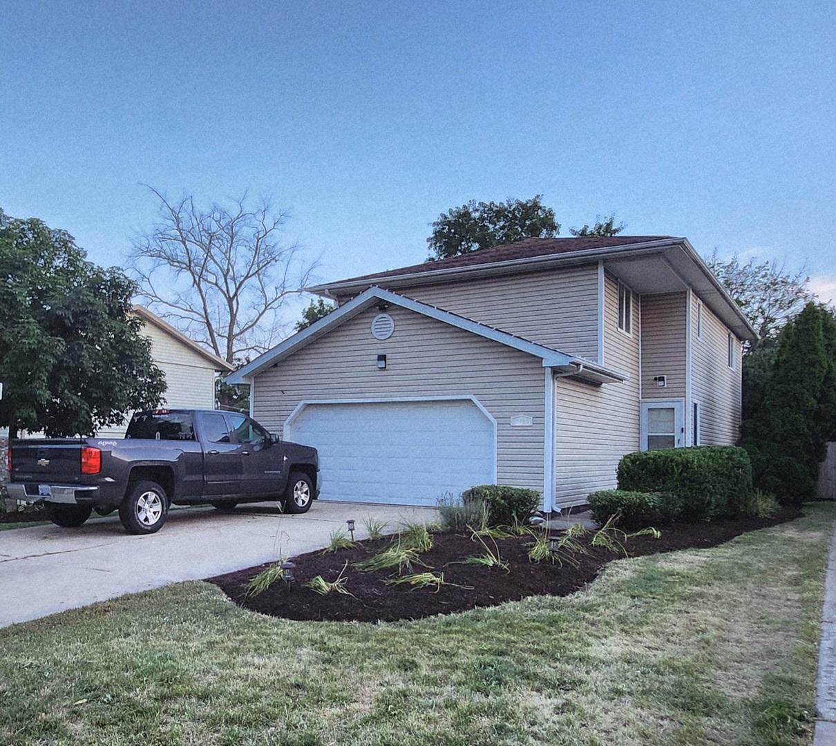 2209 Greengold St., Crest Hill, IL 60403