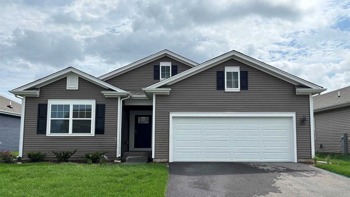 2296 Laurel Ct., Wonder Lake, IL 60097