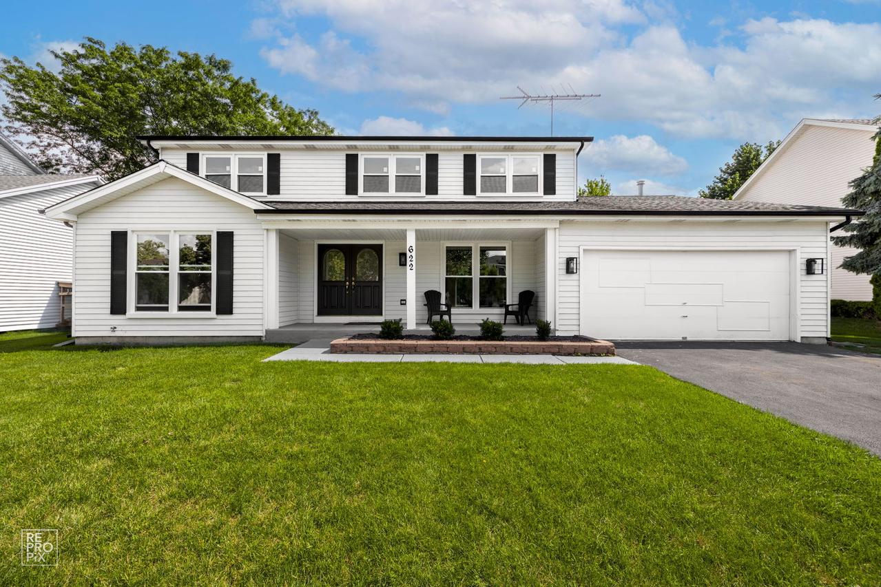 622 Stuart Dr., Carol Stream, IL 60188