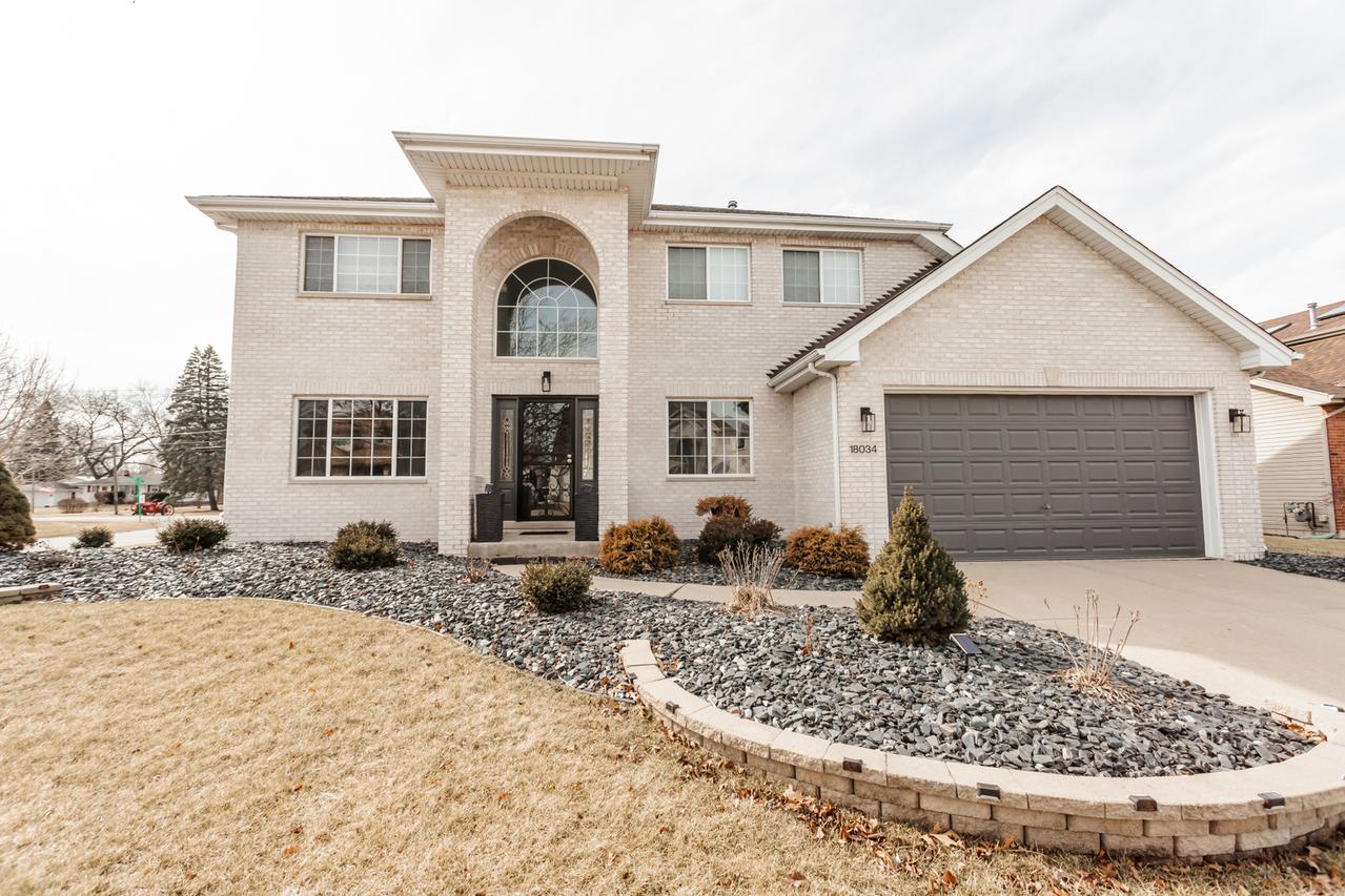 18034 Donatus Dr., Lansing, IL 60438