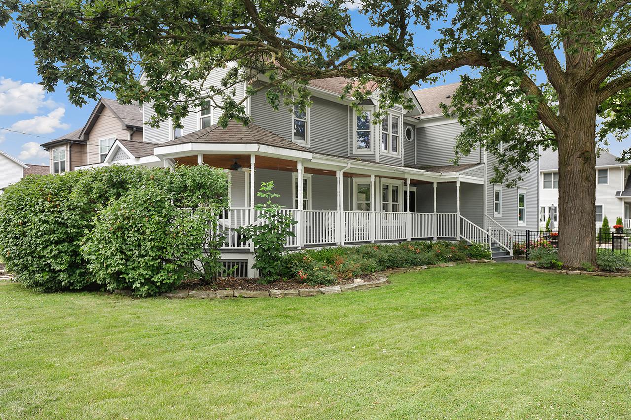 802 Warner Ave., Lemont, IL 60439