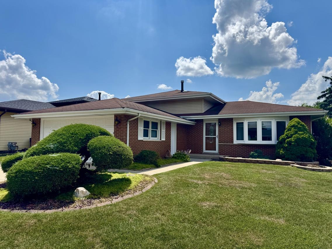 16830 93rd Ave., Orland Hills, IL 60487