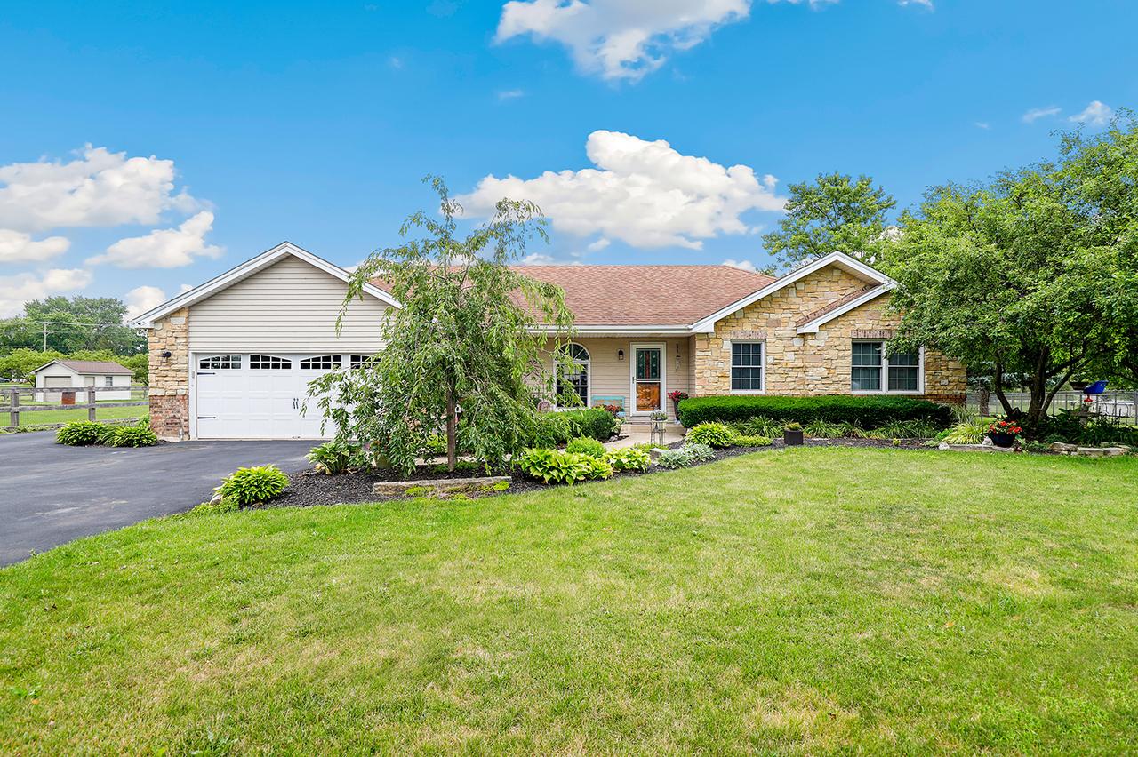 2900 Abbington Dr., New Lenox, IL 60451