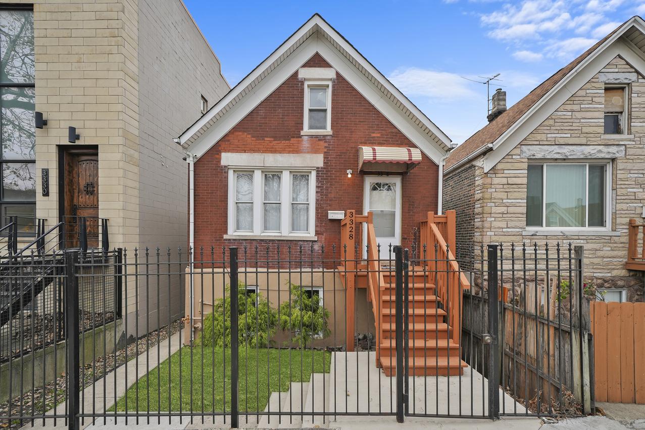 3328 S Damen Ave., Chicago, IL 60608