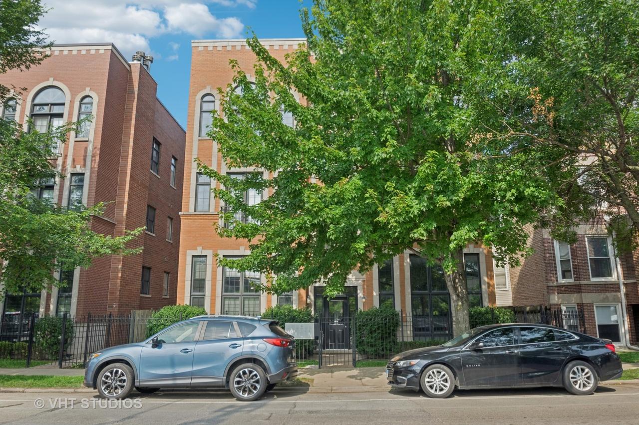 3242 N California Ave. #1S, Chicago, IL 60618