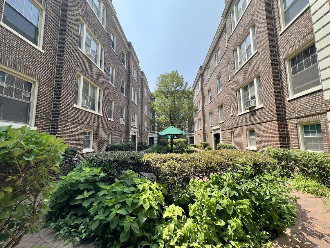 441 N Lombard Ave. #2, Oak Park, IL 60302