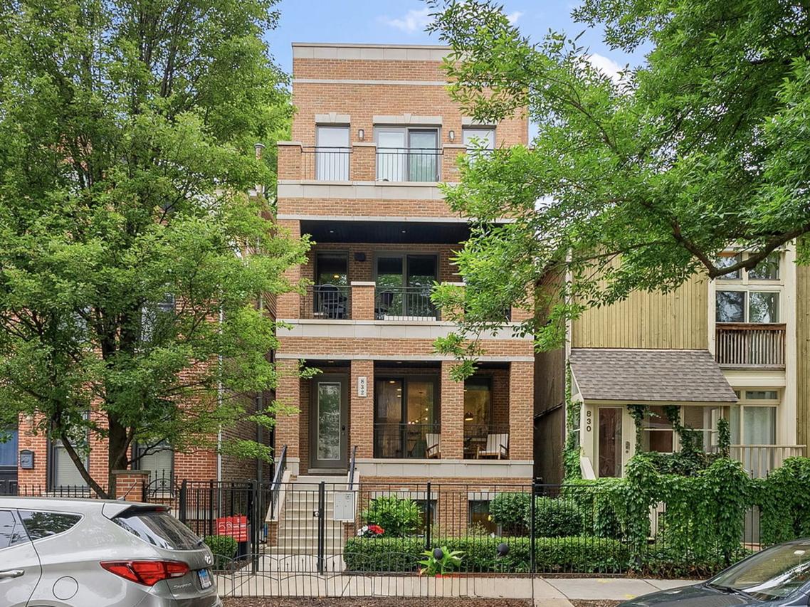 832 W Altgeld St. #1, Chicago, IL 60614