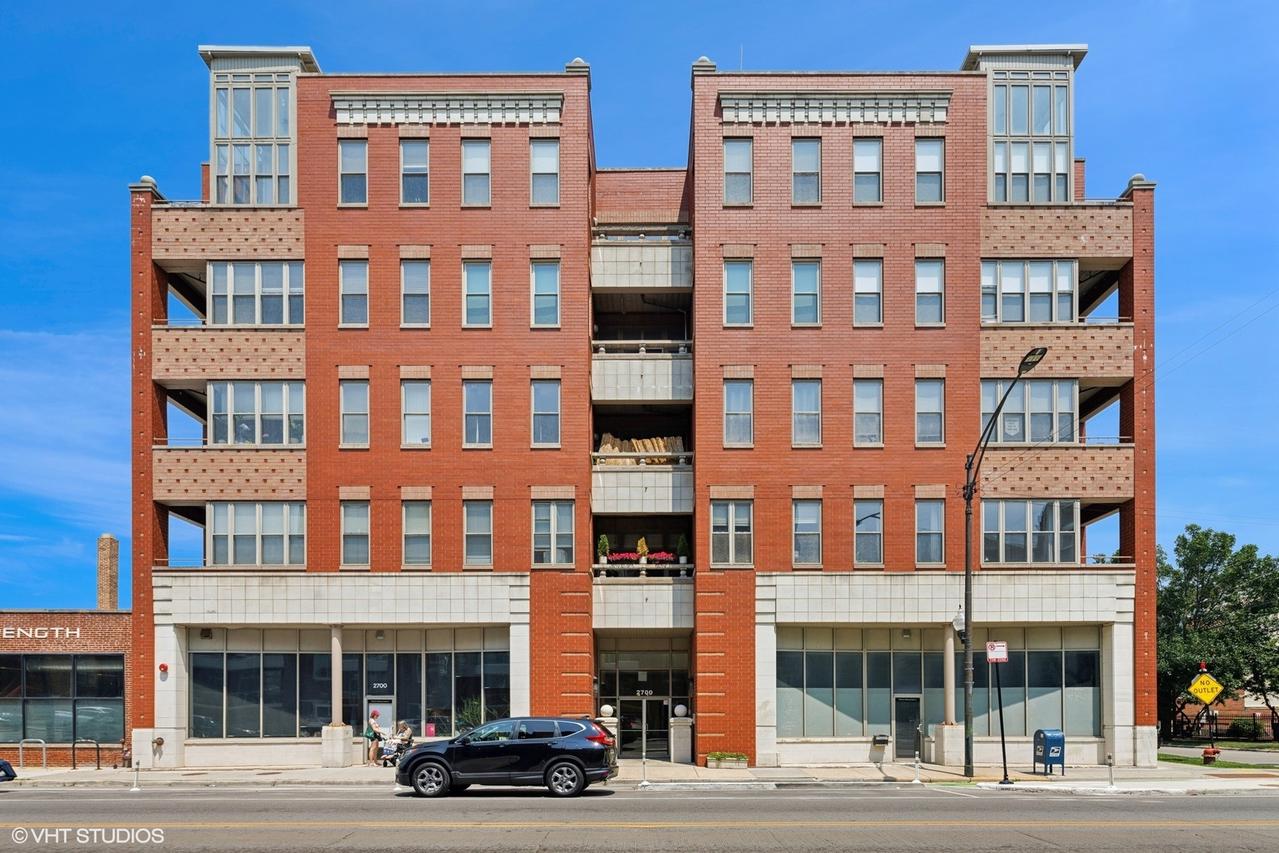 2700 W Belmont Ave. #205, Chicago, IL 60618