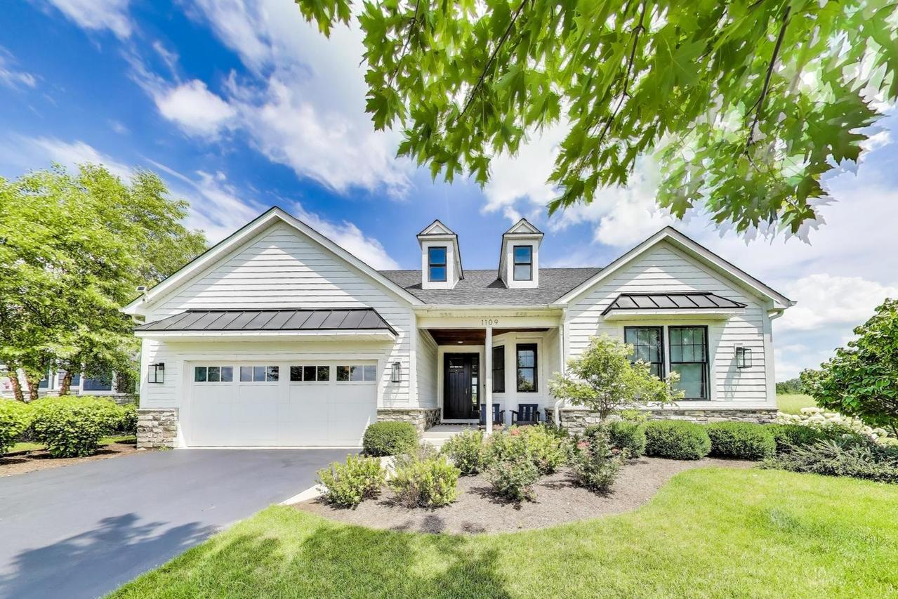 1109 Rebecca Ct., Libertyville, IL 60048