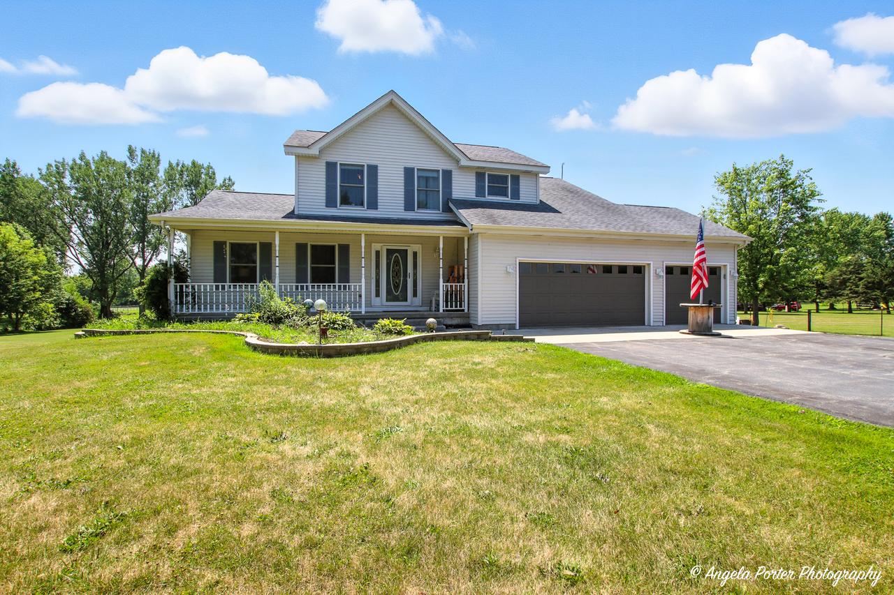 8815 Regnier Rd., Hebron, IL 60034