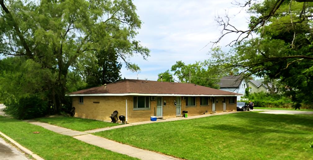 173 E 151st St., Harvey, IL 60426