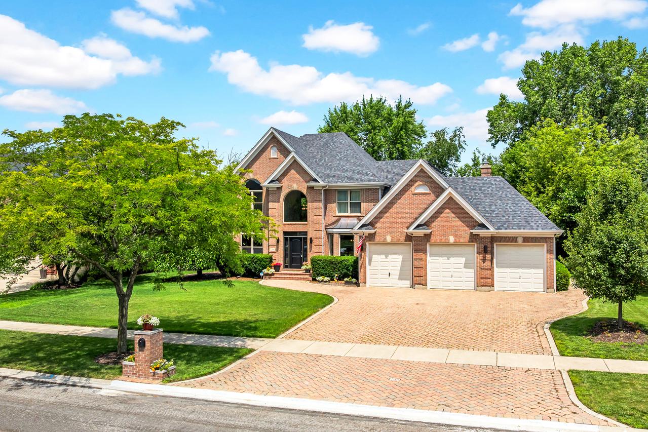 246 Hawk Hollow Dr., Bartlett, IL 60103