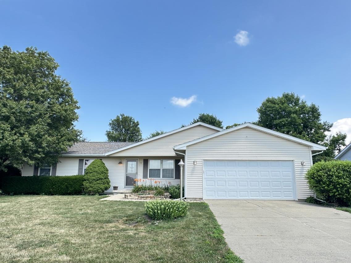 3 Village Rd., Mansfield, IL 61854