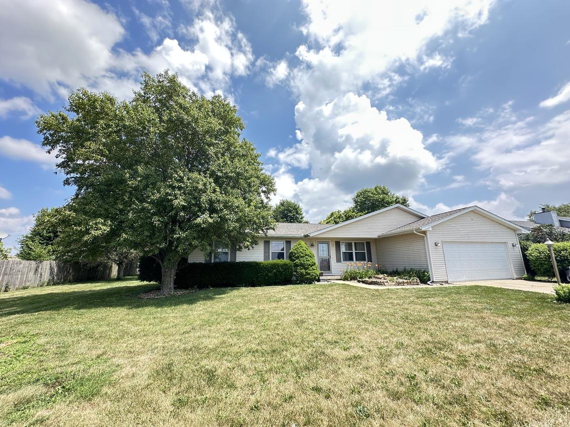 3 Village Rd., Mansfield, IL 61854