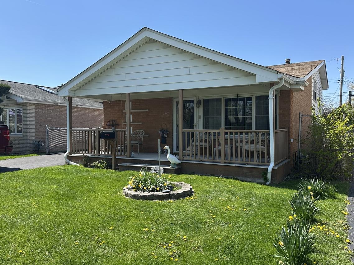 11024 Mason Ave., Chicago Ridge, IL 60415