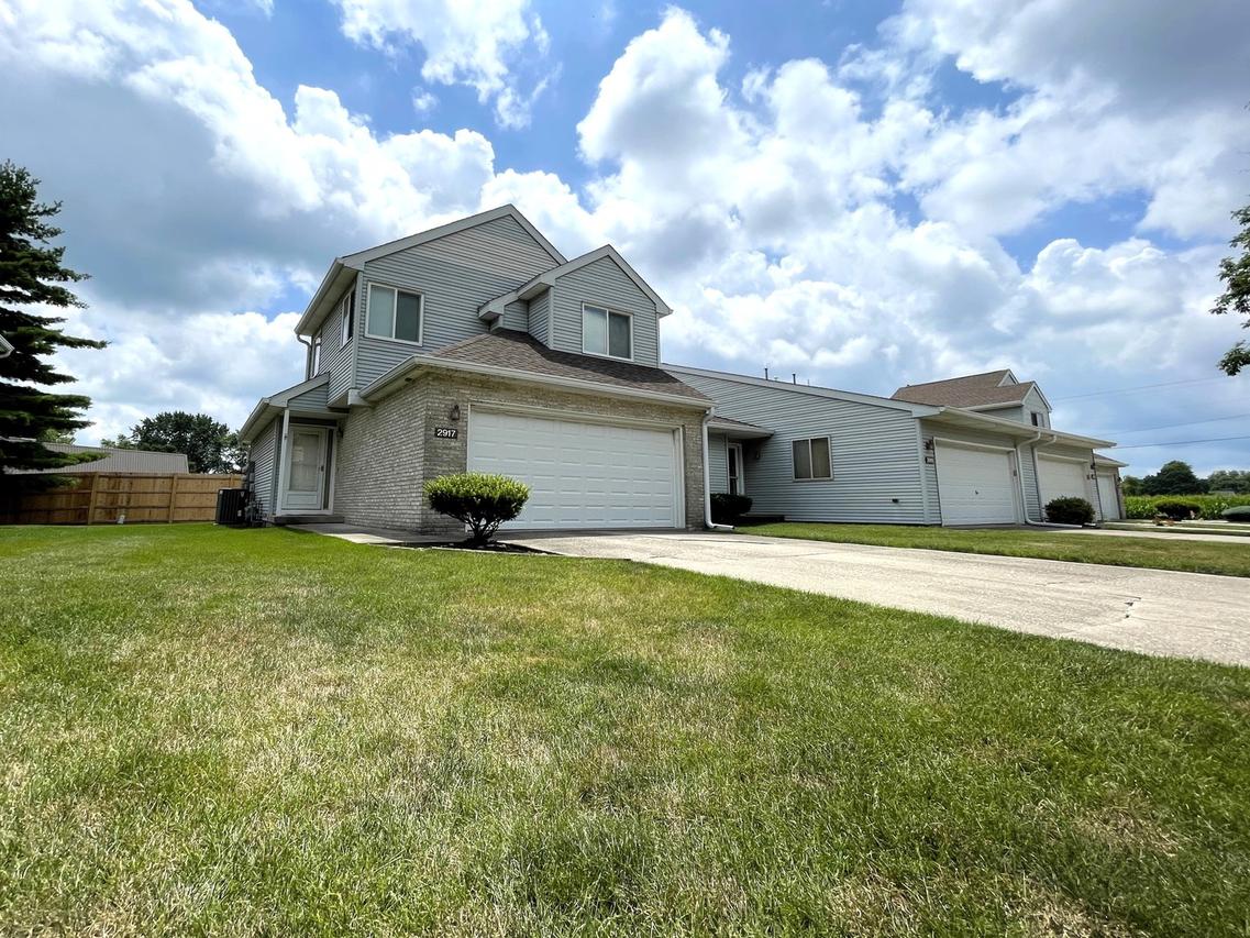 2917 Sierra Dr., Champaign, IL 61822