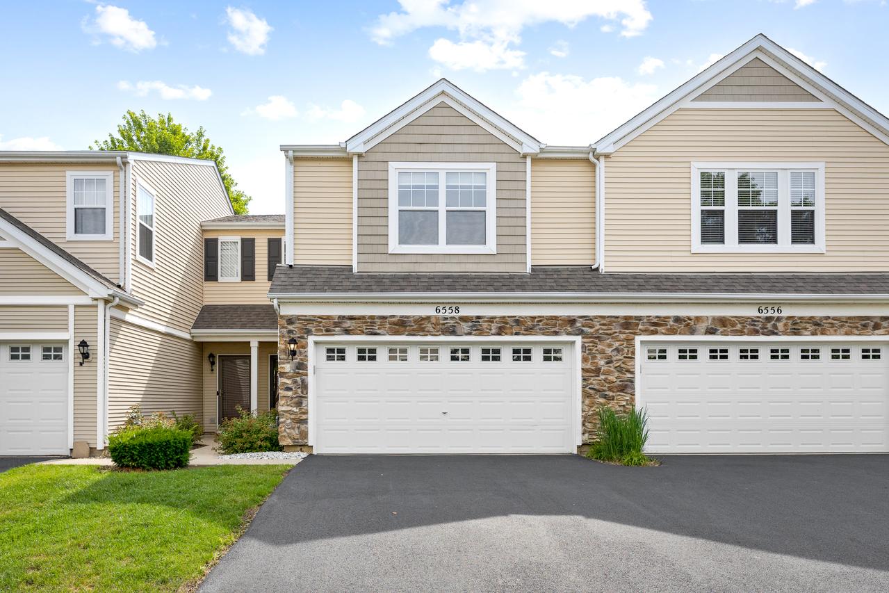 6558 Marble Ln., Carpentersville, IL 60110