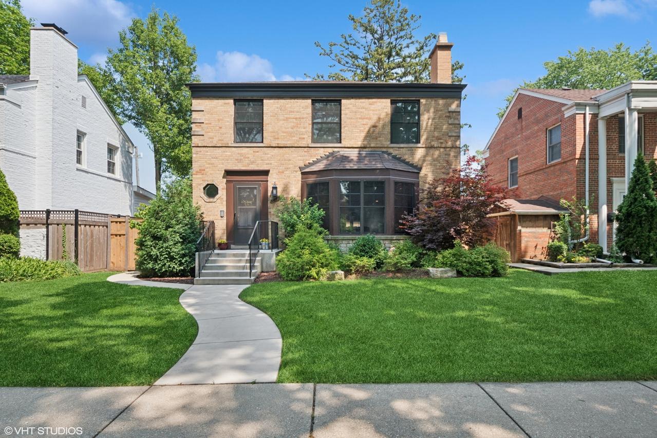 5449 N Lamon Ave., Chicago, IL 60630