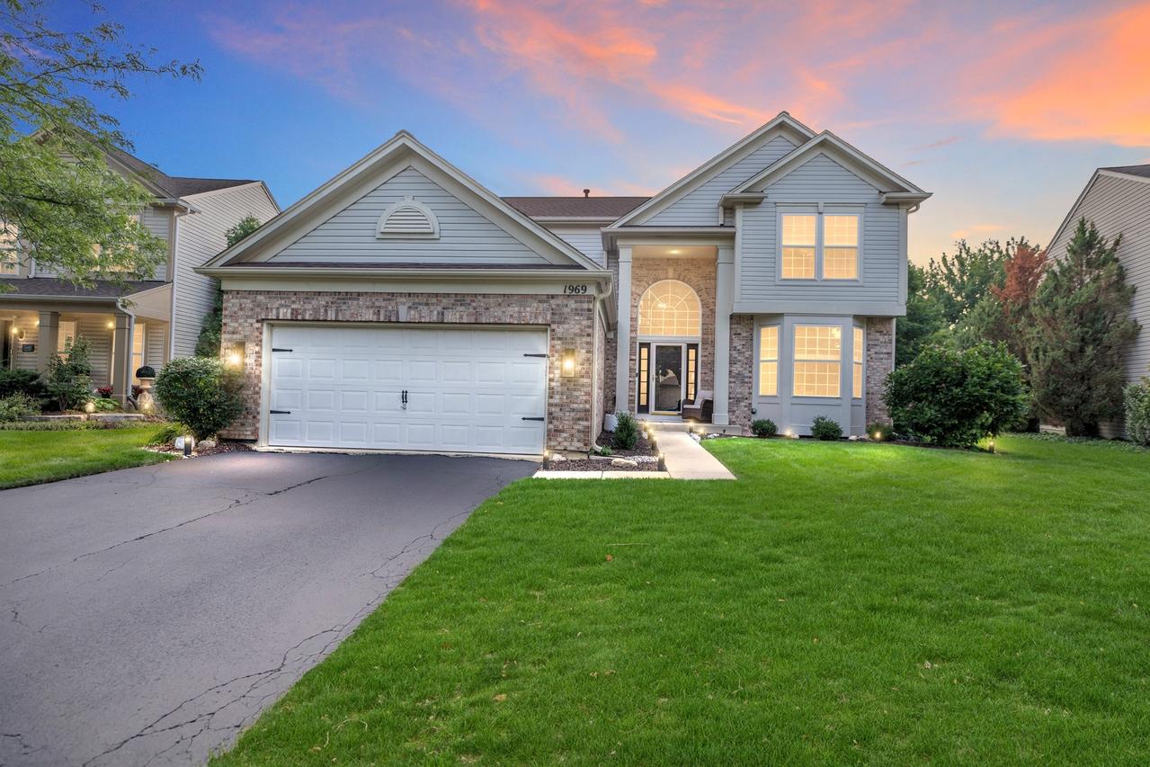 1969 Bayfield Dr., Aurora, IL 60503