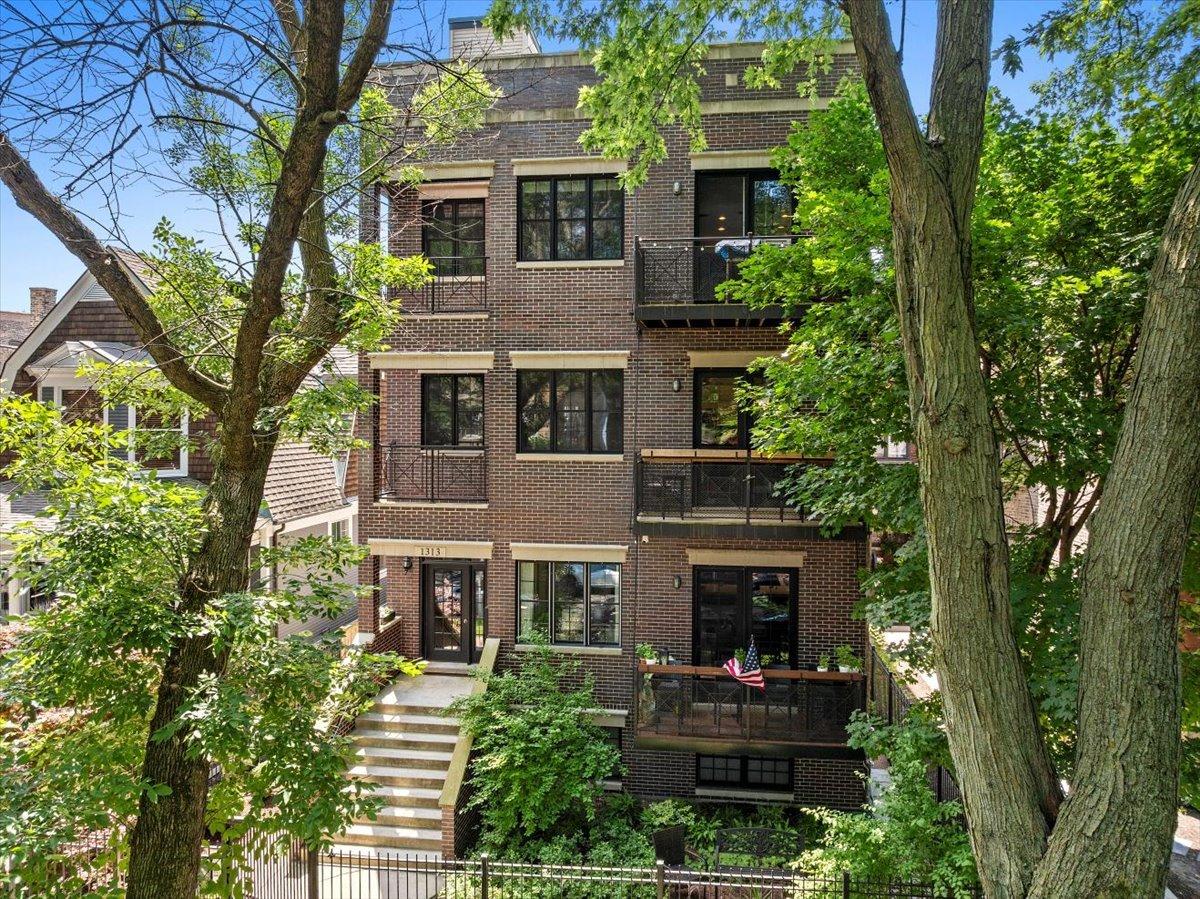 1313 W Carmen Ave. #1S, Chicago, IL 60640
