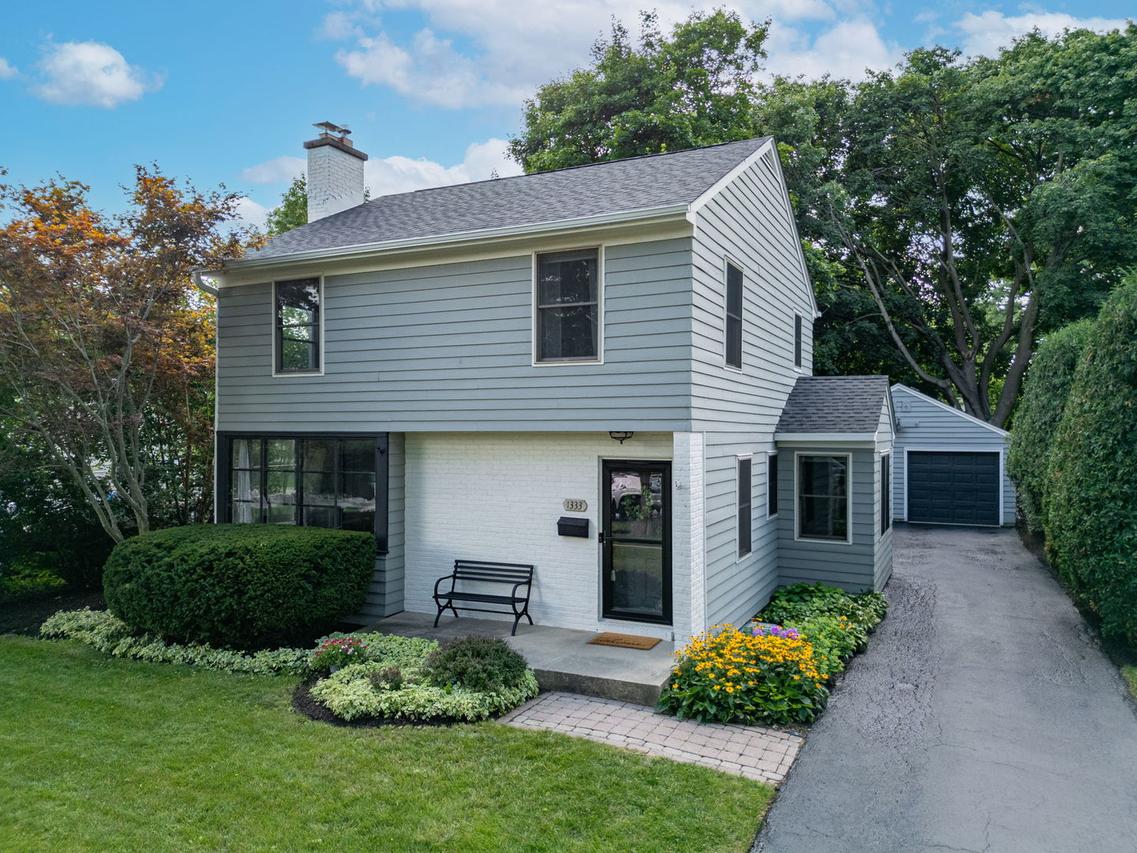 1333 S 3rd St., St. Charles, IL 60174