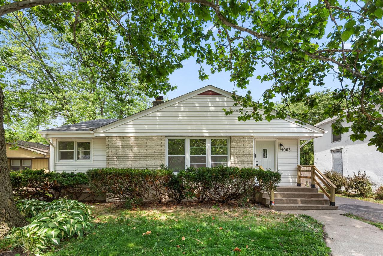 1063 S 8th Ave., Kankakee, IL 60901