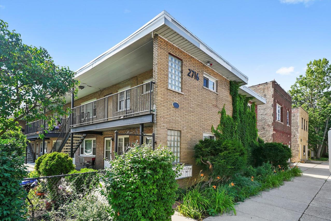 2716 Ridgeland Ave. #7, Berwyn, IL 60402