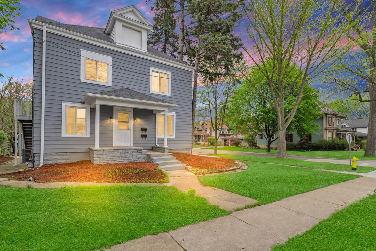 209 E Washington St., West Chicago, IL 60185