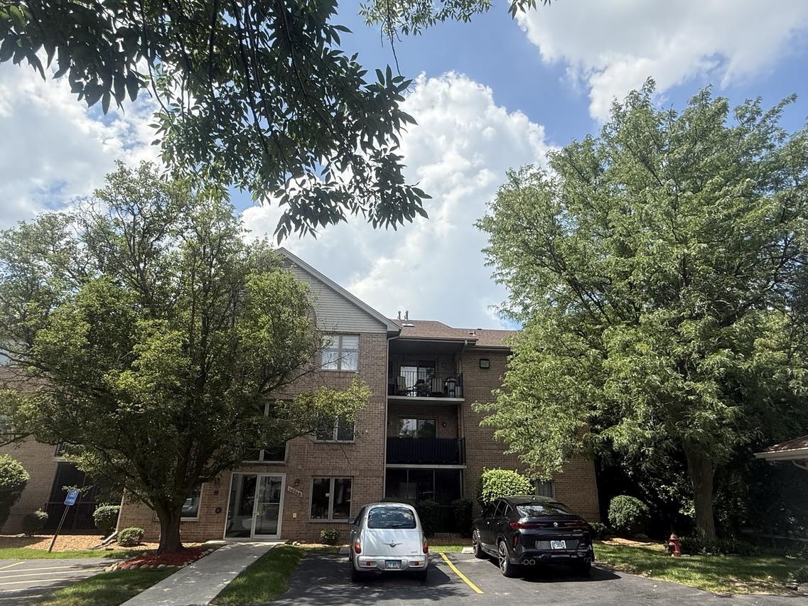10268 Southwest Hwy. #3C, Chicago Ridge, IL 60415