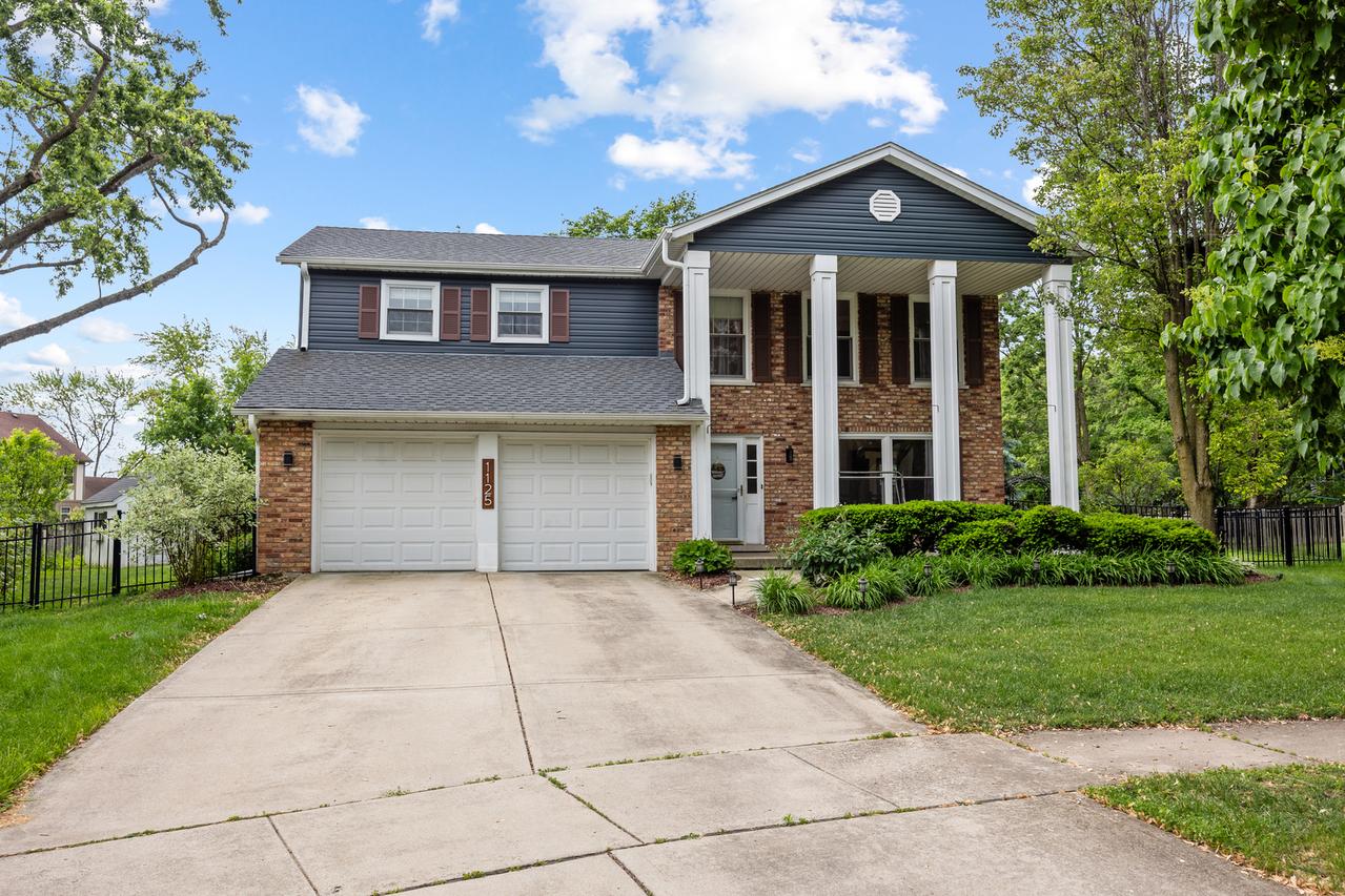 1125 Huntleigh Dr., Naperville, IL 60540