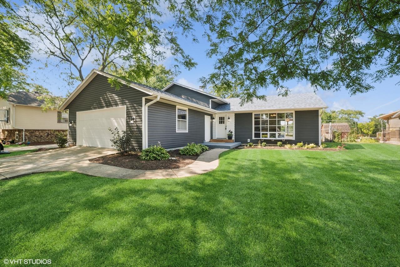 6 Spring Valley Ln., Streamwood, IL 60107