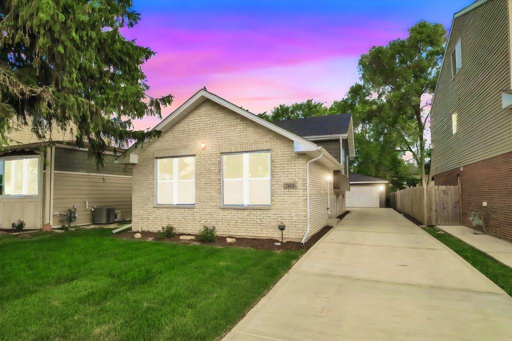 3008 141st St., Blue Island, IL 60406