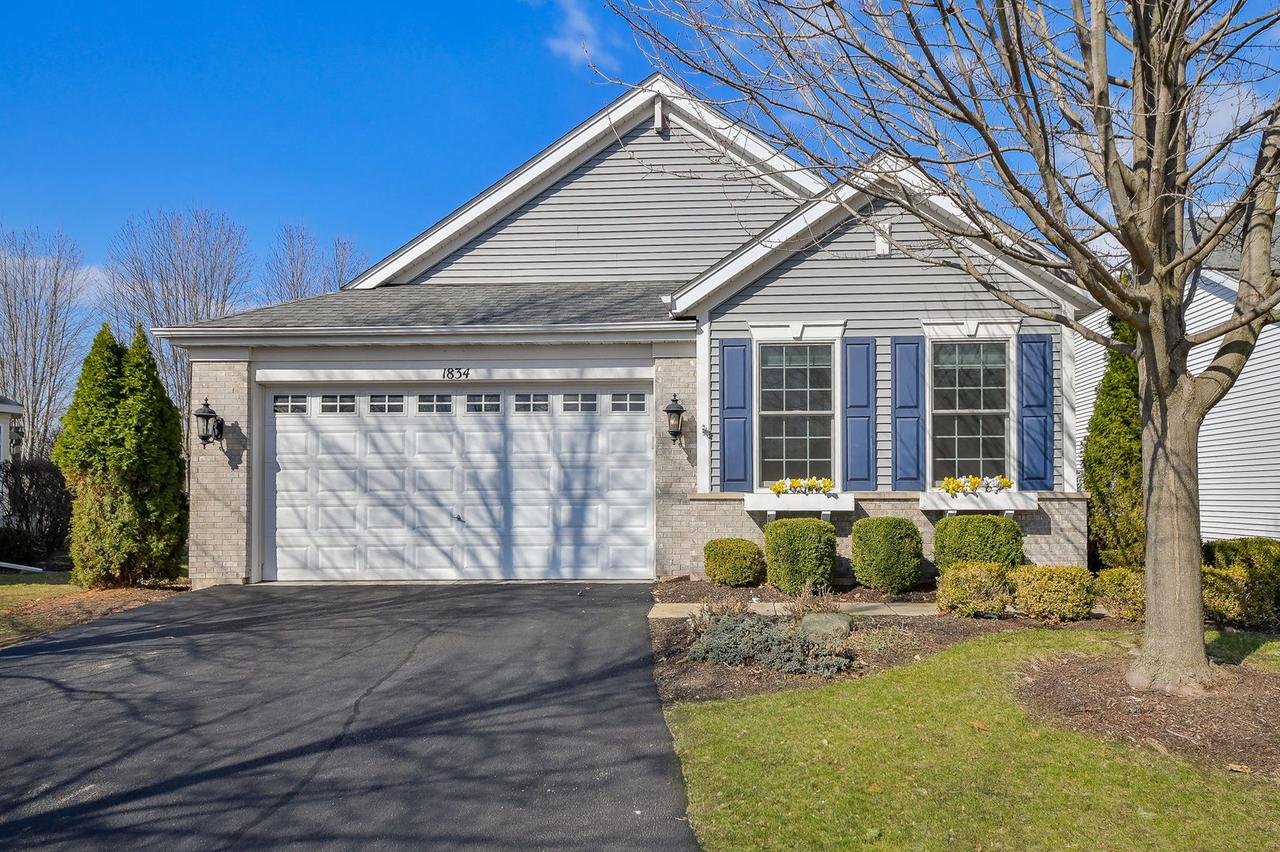 1834 Highbury Ln., Aurora, IL 60502