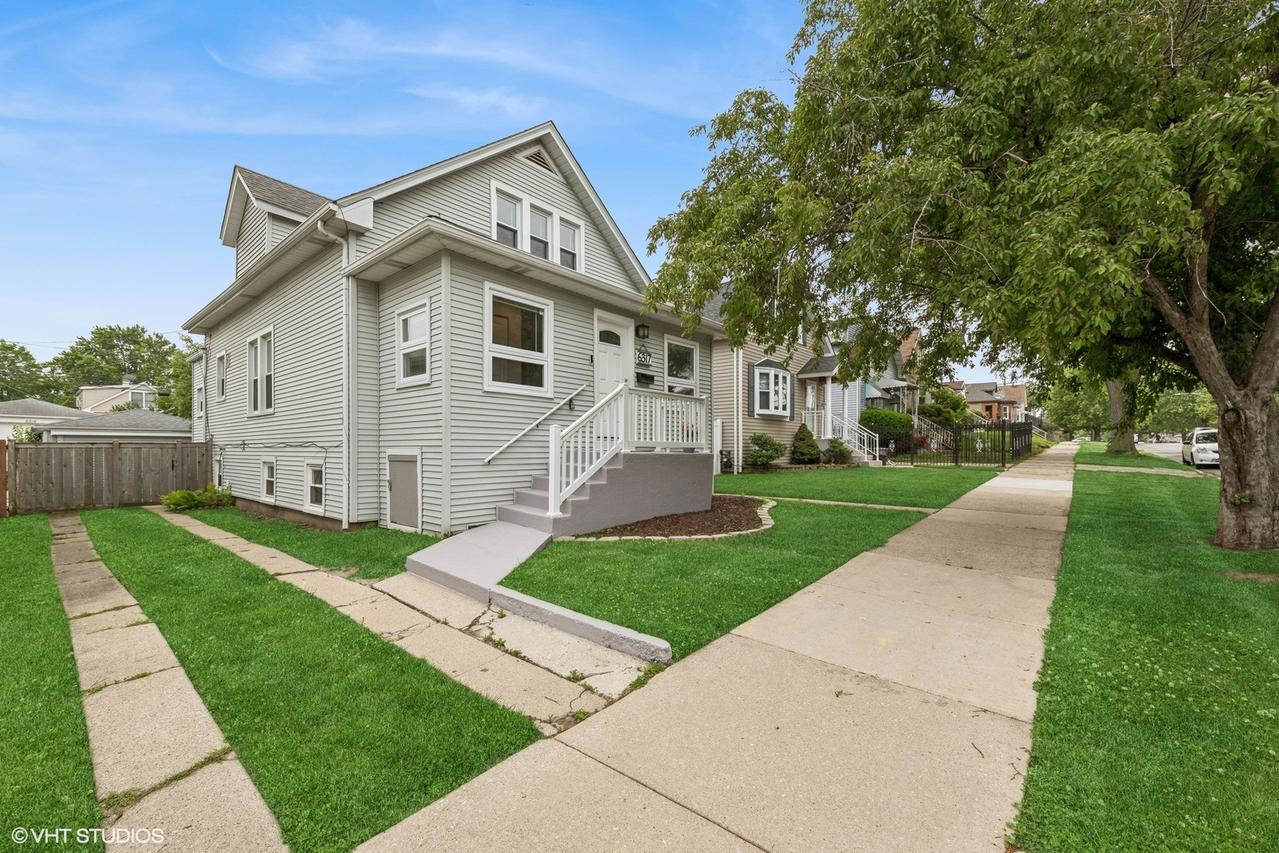 6317 W Roscoe St., Chicago, IL 60634