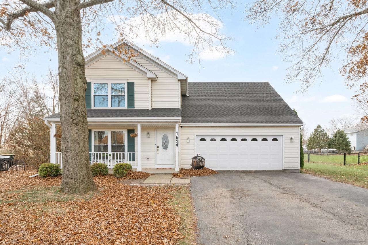 1654 Hilda Dr., Lake Holiday, IL 60548