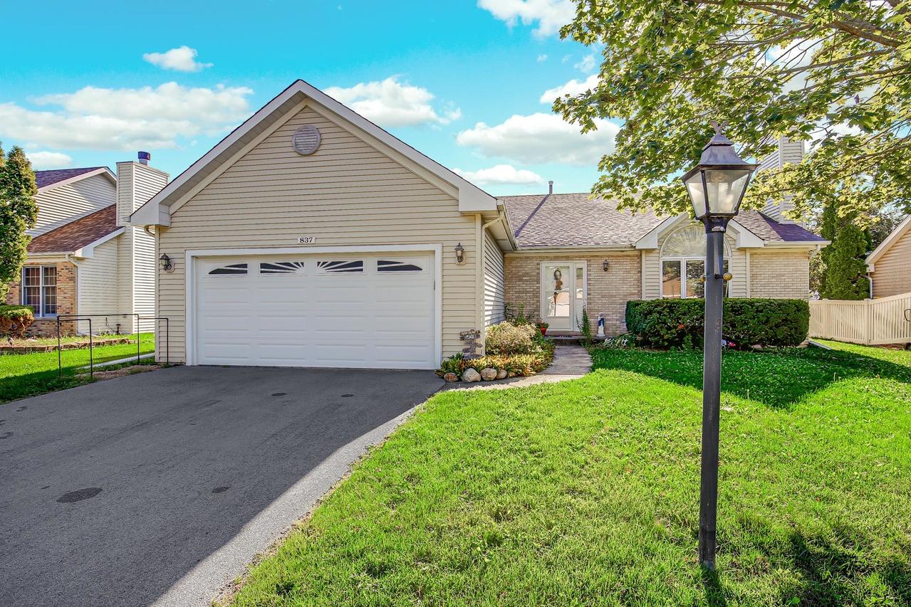 837 Dorsetshire Dr., Crete, IL 60417