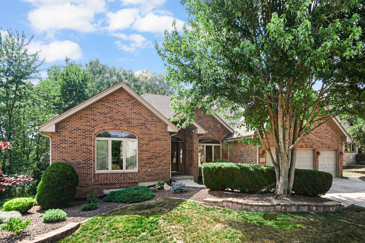 18242 Breckenridge Blvd., Orland Park, IL 60467