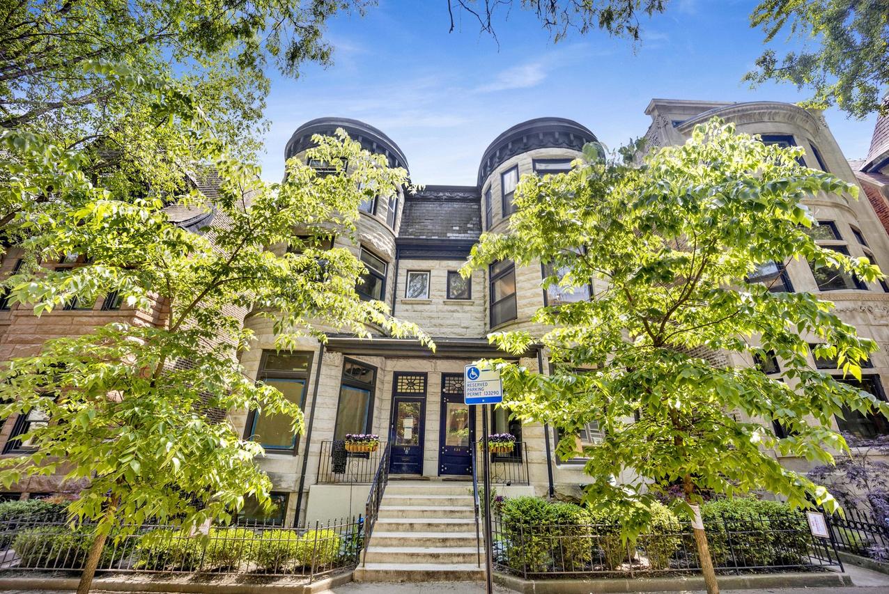435 W Roslyn Pl. #2E, Chicago, IL 60614