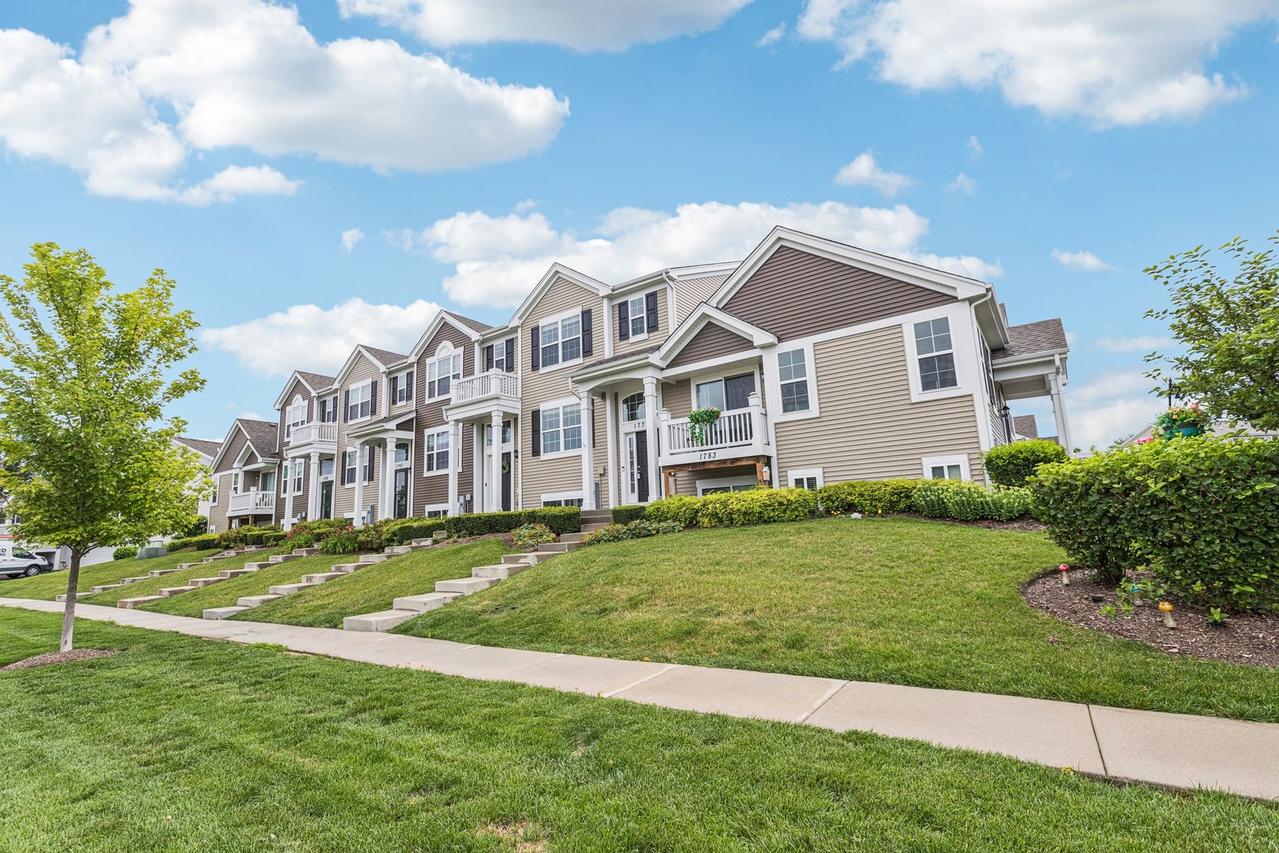 1777 Spinnaker St., Pingree Grove, IL 60140